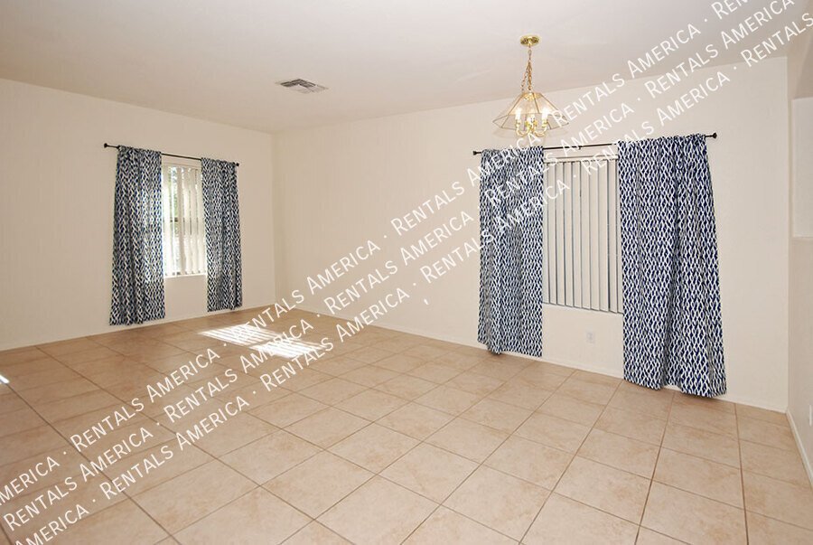3+ Bedroom / 2 Bath Home in Litchfield Park property image