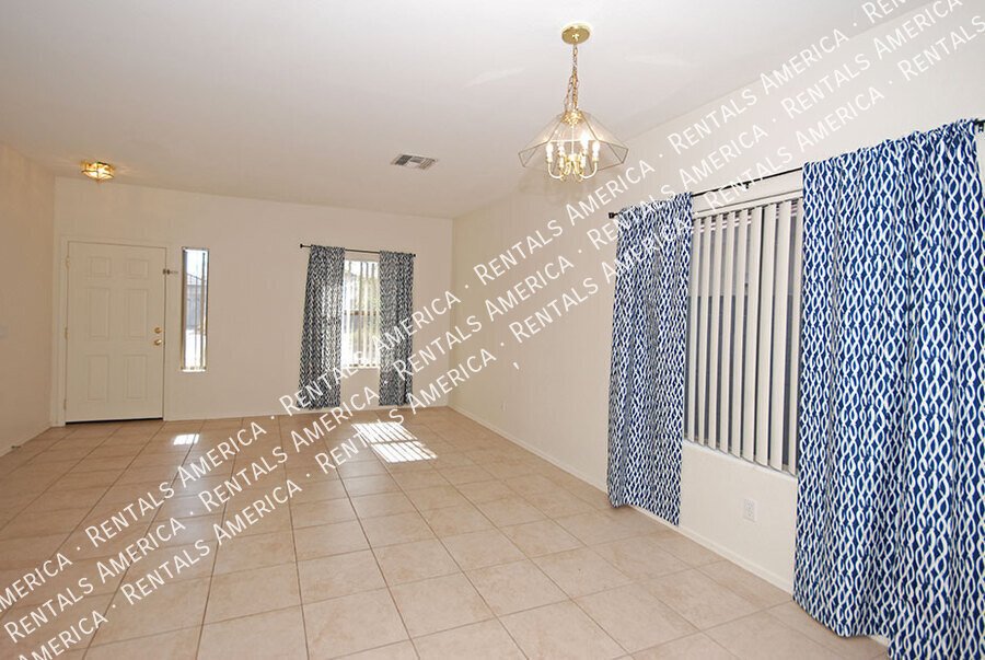 3+ Bedroom / 2 Bath Home in Litchfield Park property image