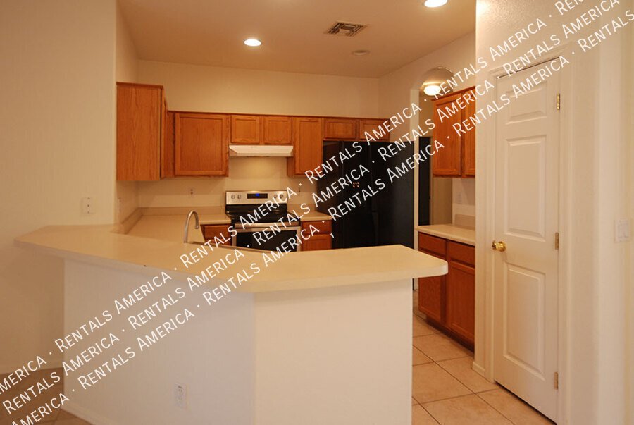 3+ Bedroom / 2 Bath Home in Litchfield Park property image