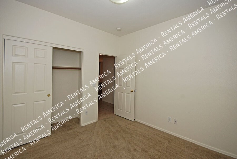 3+ Bedroom / 2 Bath Home in Litchfield Park property image
