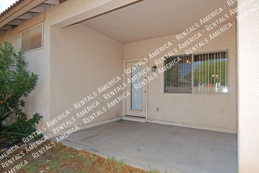 3+ Bedroom / 2 Bath Home in Litchfield Park property image