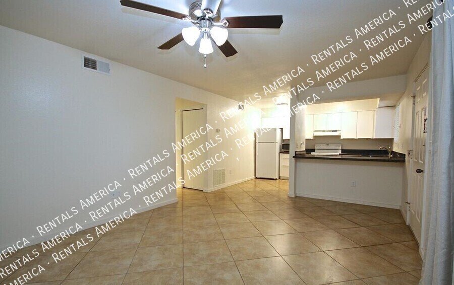 Beautiful 2 bed/2 bath condo property image
