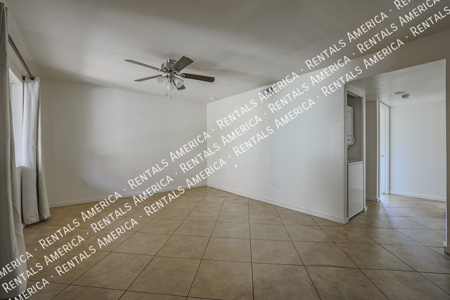 Beautiful 2 bed/2 bath condo property image