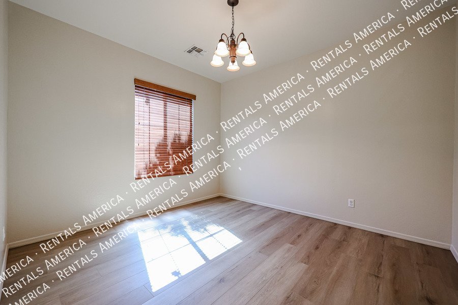 4 bedroom/3 bath with 3 car tandem garage! property image
