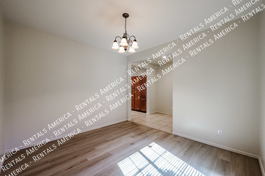 4 bedroom/3 bath with 3 car tandem garage! property image