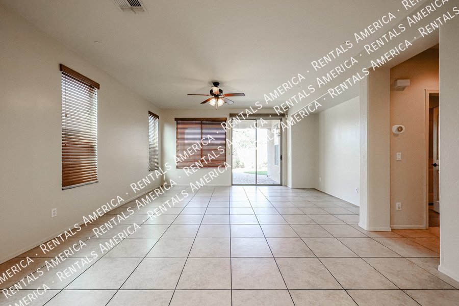 4 bedroom/3 bath with 3 car tandem garage! property image