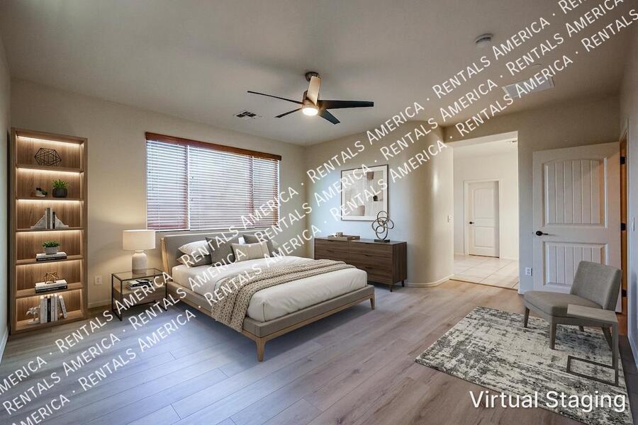 4 bedroom/3 bath with 3 car tandem garage! property image