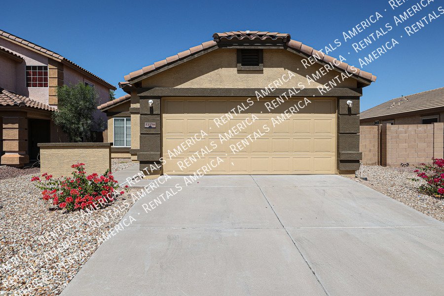 MI SPECIAL! Beautiful 3BD 2BA Home in Windmill Village in Buckeye! property image