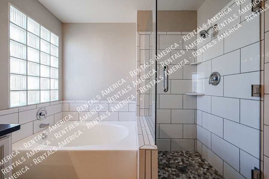 Large House with Pool! property image