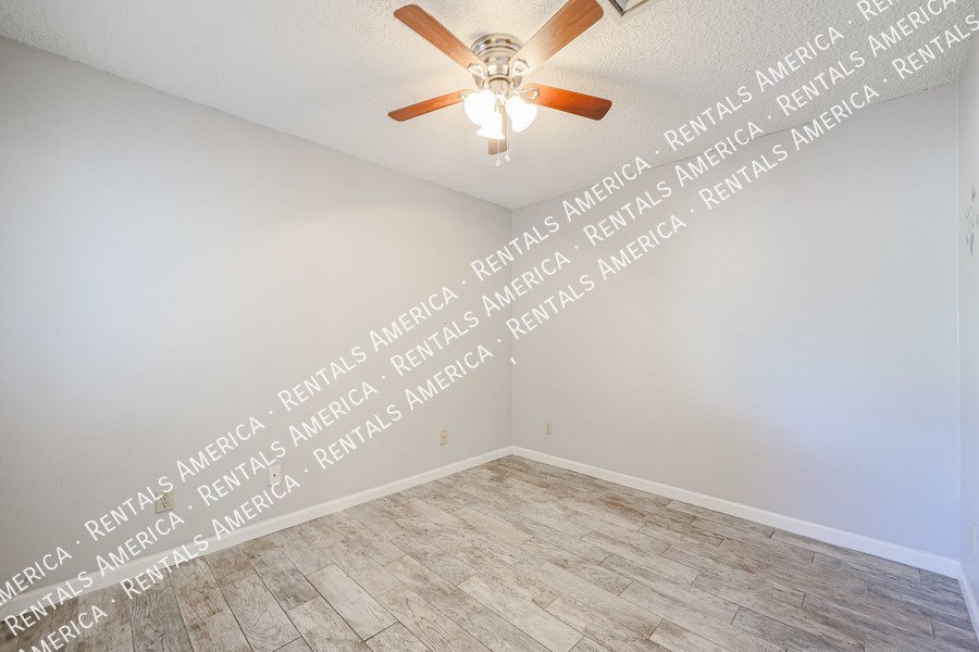 Spacious 2 Bedroom 2 Full Bath condo! GREAT LOCATION! property image