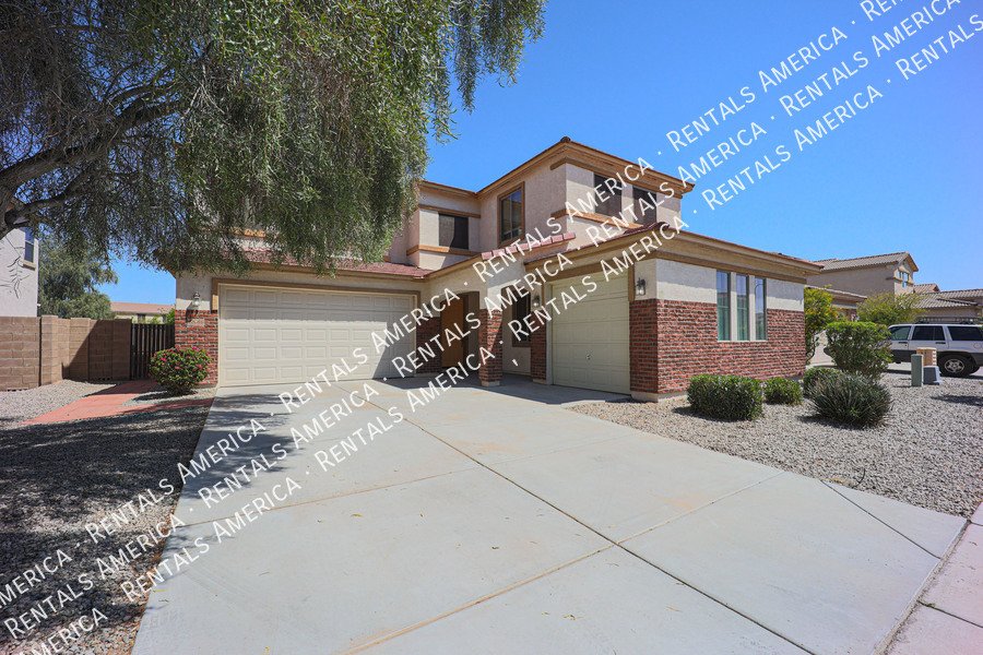 Spacious 5 Bedroom Home in Trailside Point! property image