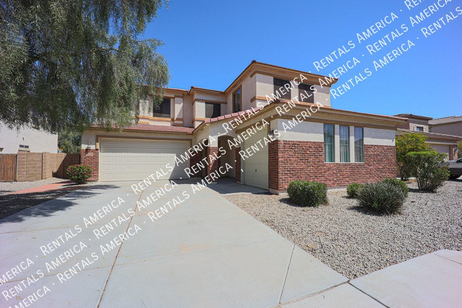 Spacious 5 Bedroom Home in Trailside Point! property image