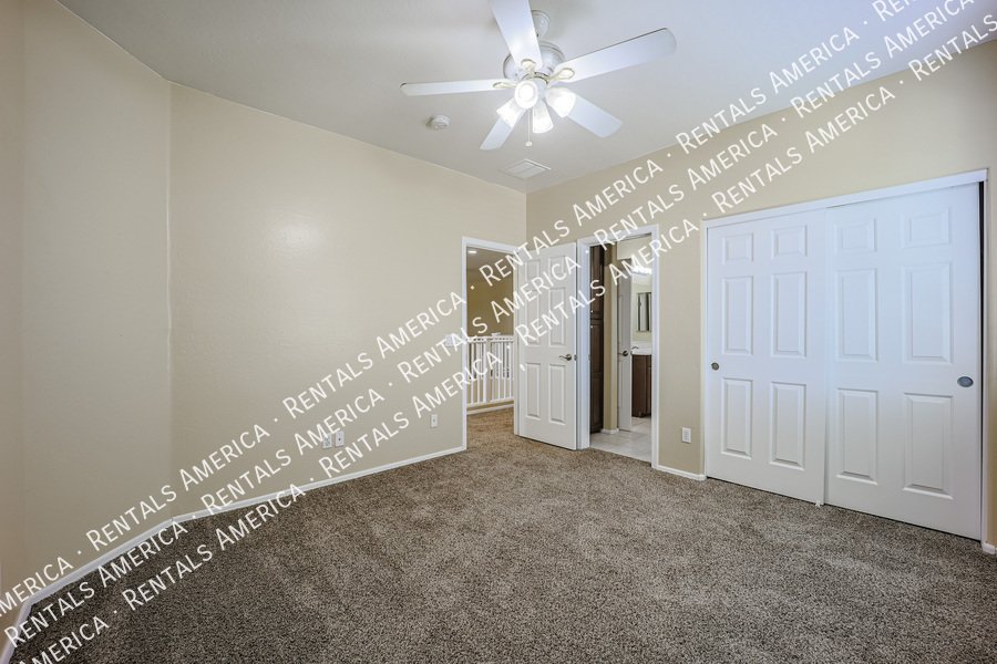 Spacious 5 Bedroom Home in Trailside Point! property image