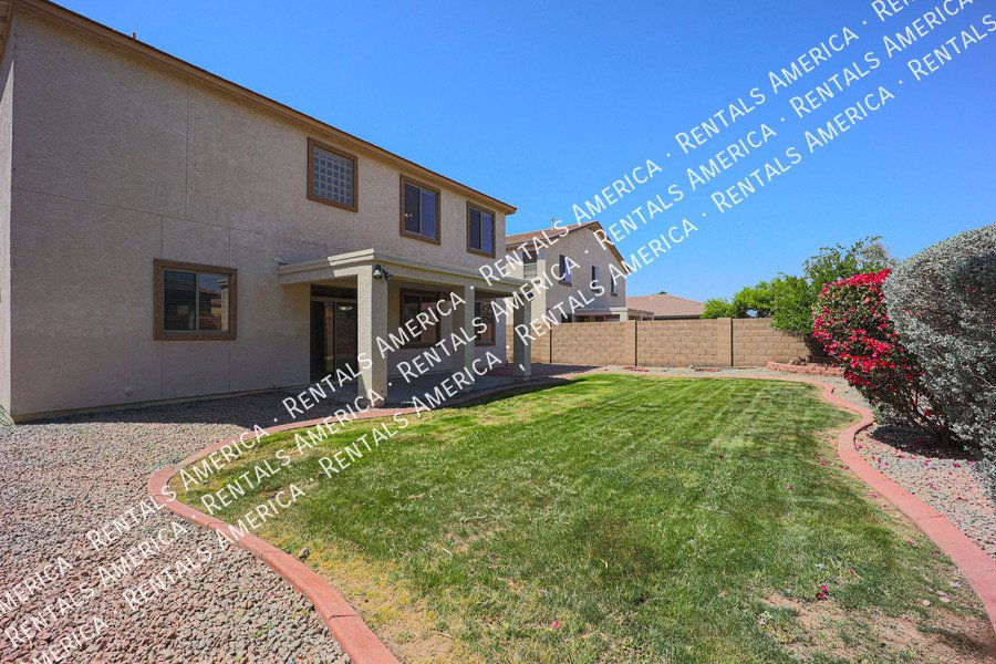 Spacious 5 Bedroom Home in Trailside Point! property image