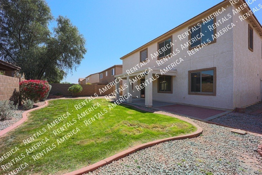 Spacious 5 Bedroom Home in Trailside Point! property image