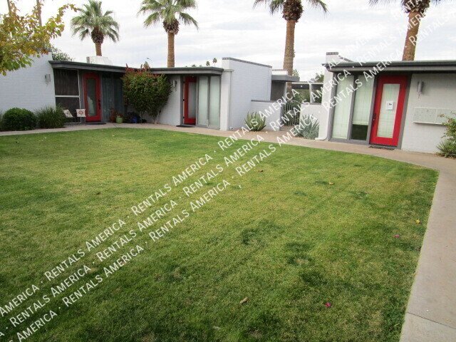 Contemporary 2 Bd / 1 Ba Condo in Arcadia Courtyards property image