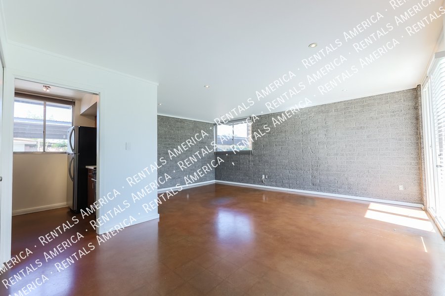 Contemporary 2 Bd / 1 Ba Condo in Arcadia Courtyards property image