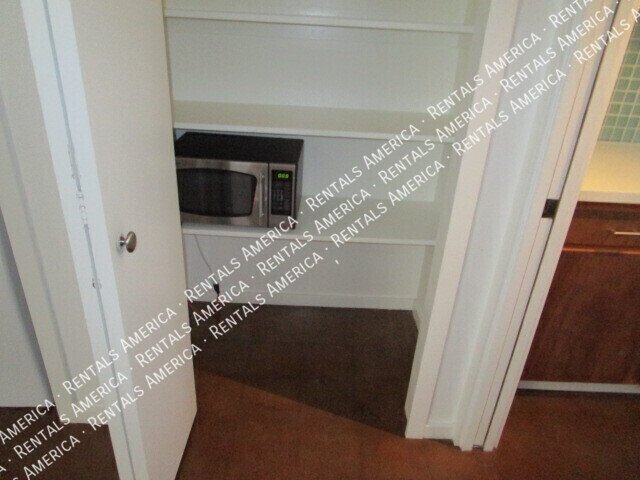 Contemporary 2 Bd / 1 Ba Condo in Arcadia Courtyards property image