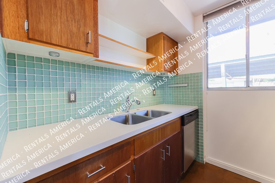 Contemporary 2 Bd / 1 Ba Condo in Arcadia Courtyards property image