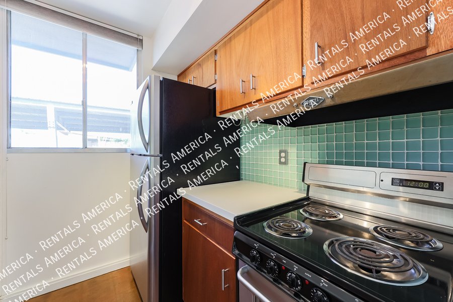 Contemporary 2 Bd / 1 Ba Condo in Arcadia Courtyards property image