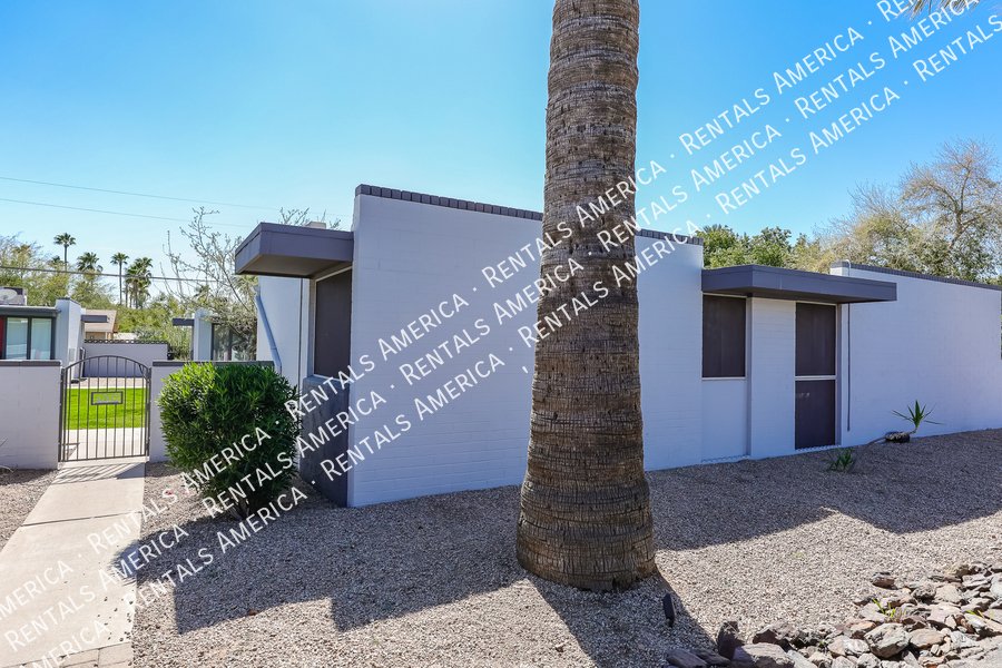 Contemporary 2 Bd / 1 Ba Condo in Arcadia Courtyards property image