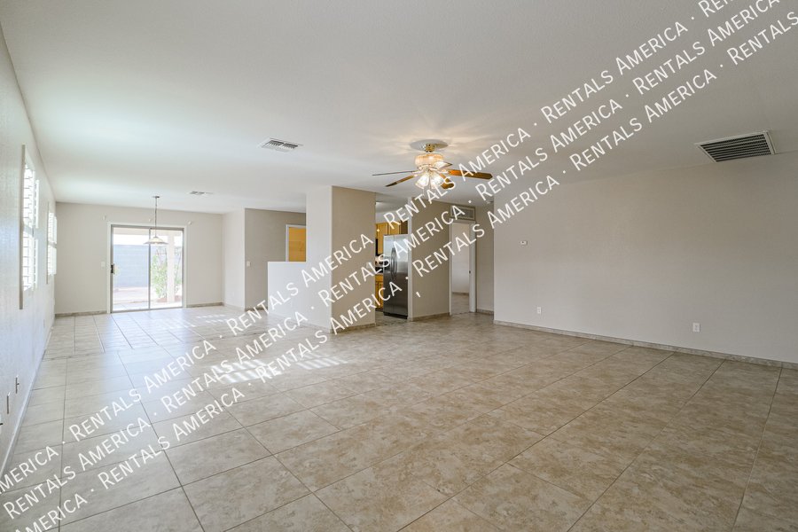 Lovely 3 Bed 2 Bath Home in Stoneridge w/ Comm Pool! property image