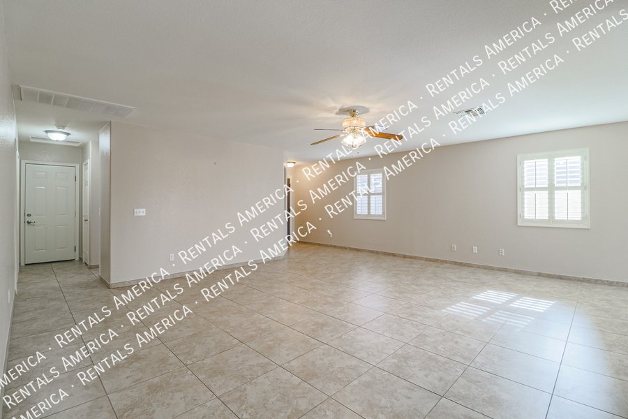 Lovely 3 Bed 2 Bath Home in Stoneridge w/ Comm Pool! property image