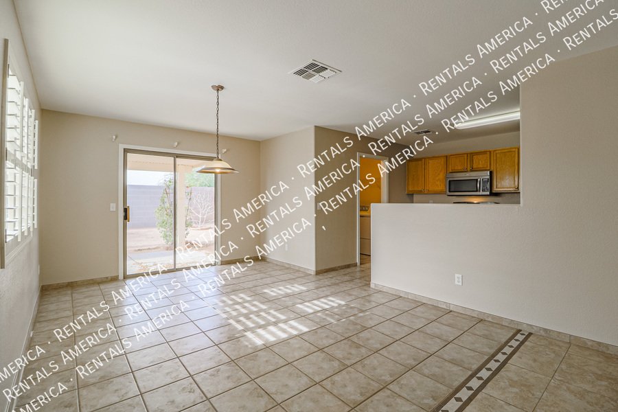 Lovely 3 Bed 2 Bath Home in Stoneridge w/ Comm Pool! property image