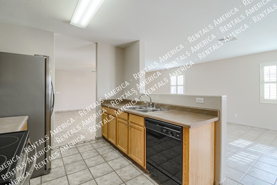 Lovely 3 Bed 2 Bath Home in Stoneridge w/ Comm Pool! property image