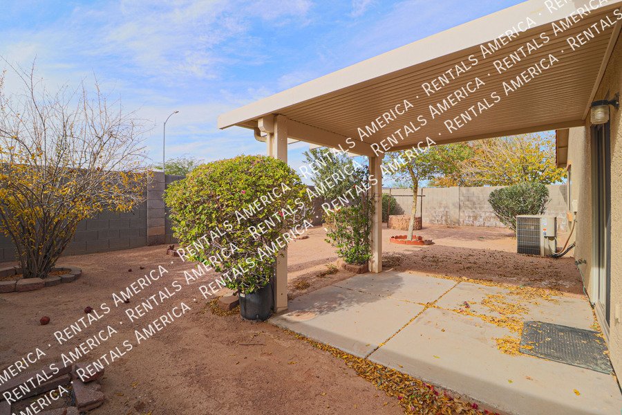Lovely 3 Bed 2 Bath Home in Stoneridge w/ Comm Pool! property image