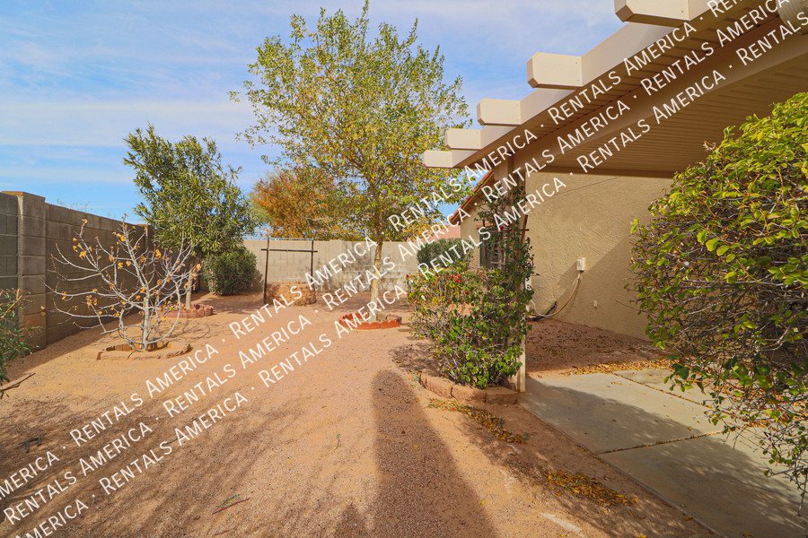 Lovely 3 Bed 2 Bath Home in Stoneridge w/ Comm Pool! property image