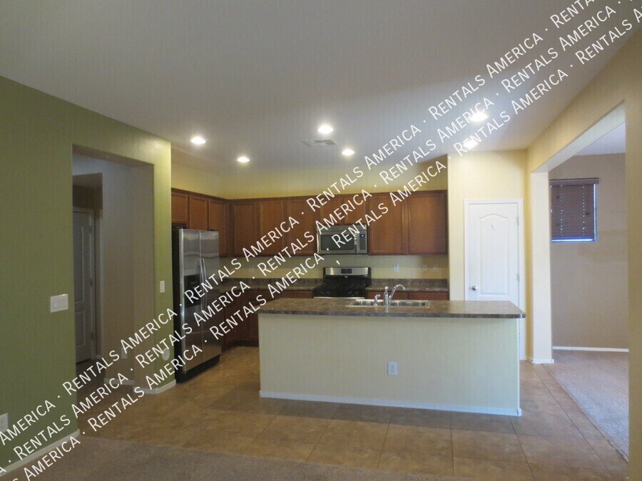 Lyon's Gate ~ 3/2 + Loft property image