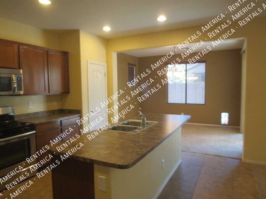 Lyon's Gate ~ 3/2 + Loft property image
