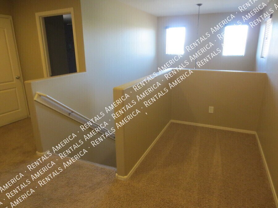 Lyon's Gate ~ 3/2 + Loft property image