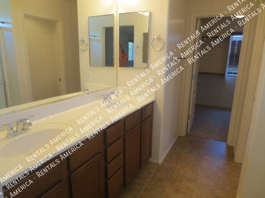 Lyon's Gate ~ 3/2 + Loft property image