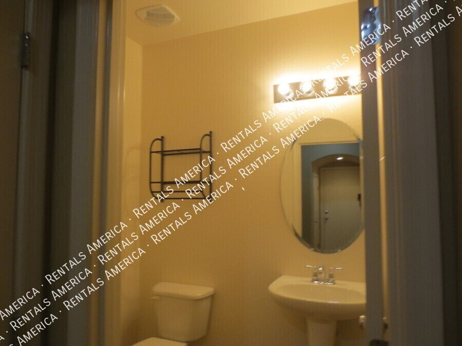 Lyon's Gate ~ 3/2 + Loft property image