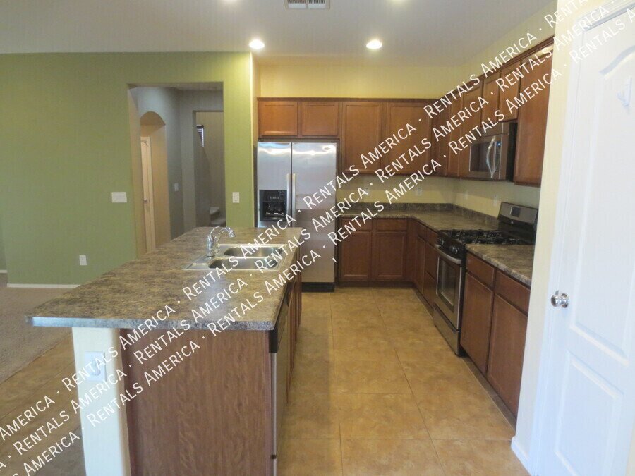 Lyon's Gate ~ 3/2 + Loft property image