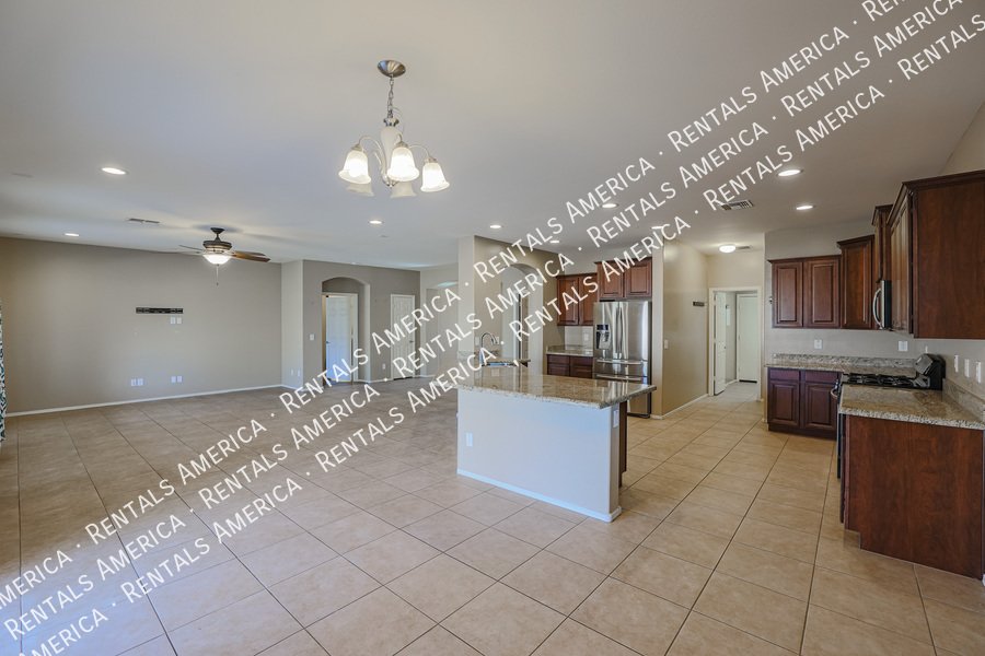 COMING SOON!  GORGEOUS 4/2 OPEN FLOOR PLAN in Gilbert property image