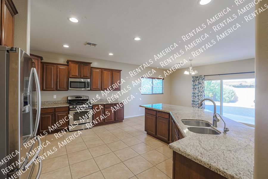COMING SOON!  GORGEOUS 4/2 OPEN FLOOR PLAN in Gilbert property image