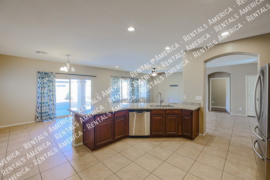 COMING SOON!  GORGEOUS 4/2 OPEN FLOOR PLAN in Gilbert property image