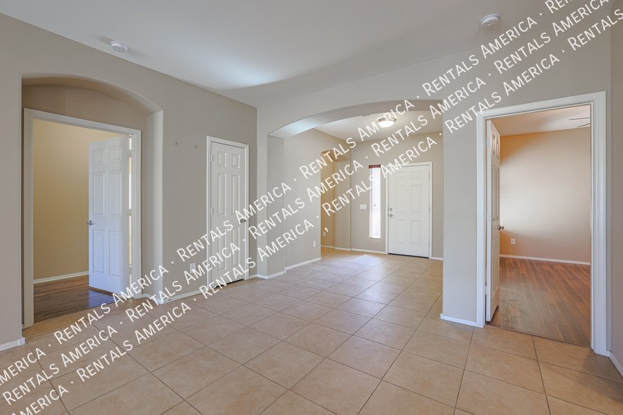 COMING SOON!  GORGEOUS 4/2 OPEN FLOOR PLAN in Gilbert property image
