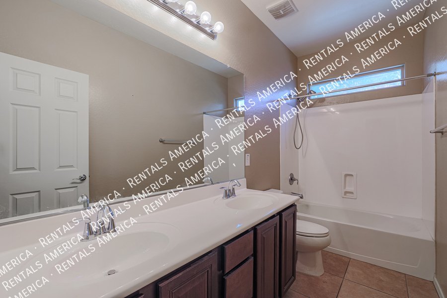 COMING SOON!  GORGEOUS 4/2 OPEN FLOOR PLAN in Gilbert property image