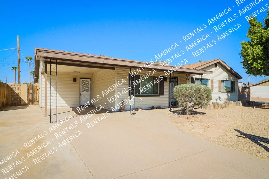 Location! Scottsdale! 3 Bedroom! Corner lot! One Month Free!! property image