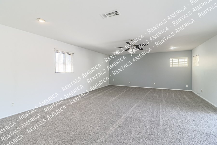 Location! Scottsdale! 3 Bedroom! Corner lot! One Month Free!! property image