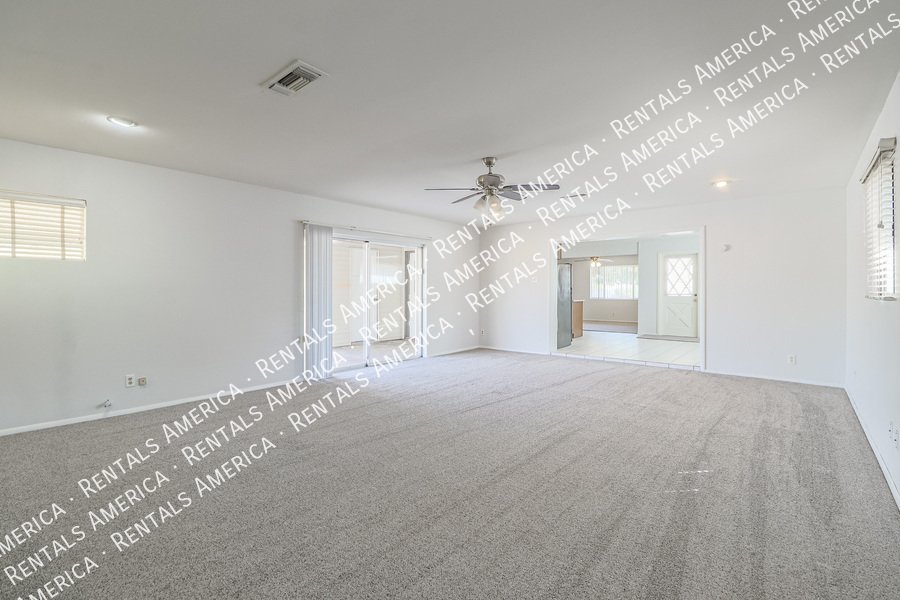 Location! Scottsdale! 3 Bedroom! Corner lot! One Month Free!! property image