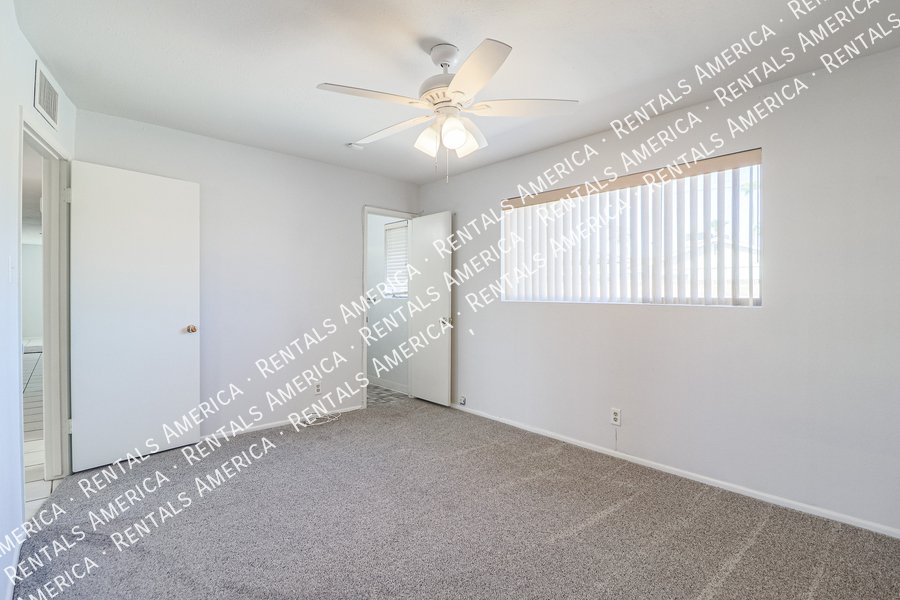 Location! Scottsdale! 3 Bedroom! Corner lot! One Month Free!! property image