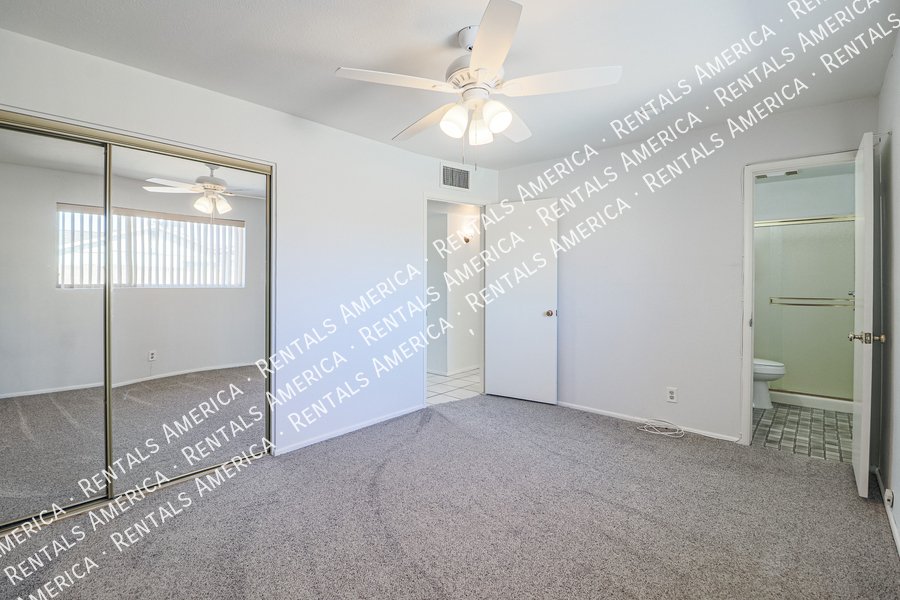 Location! Scottsdale! 3 Bedroom! Corner lot! One Month Free!! property image