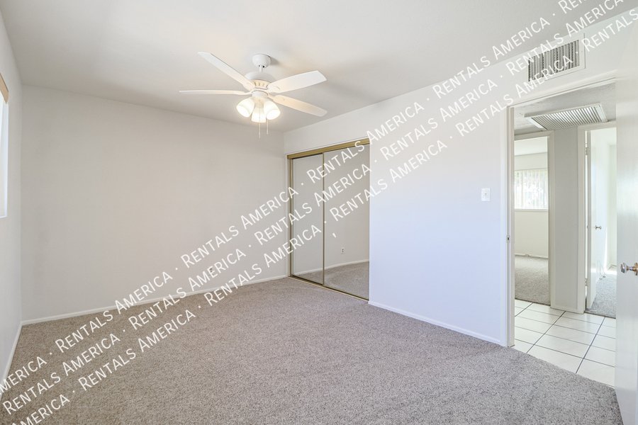 Location! Scottsdale! 3 Bedroom! Corner lot! One Month Free!! property image
