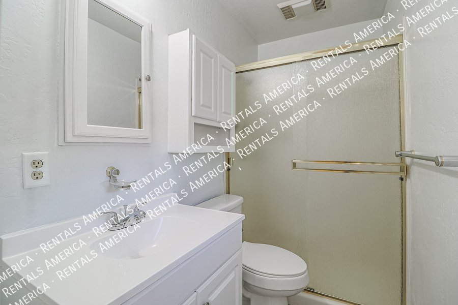 Location! Scottsdale! 3 Bedroom! Corner lot! One Month Free!! property image