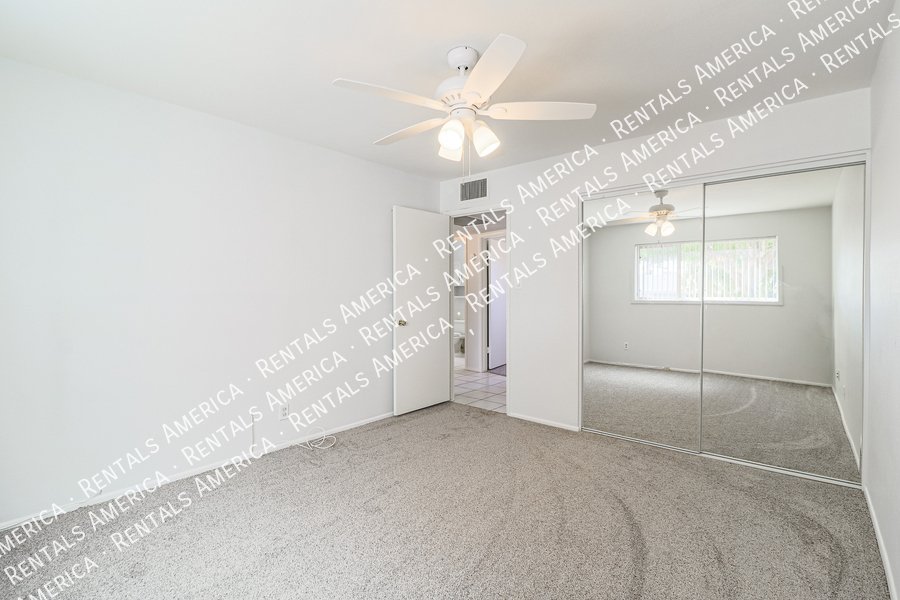 Location! Scottsdale! 3 Bedroom! Corner lot! One Month Free!! property image